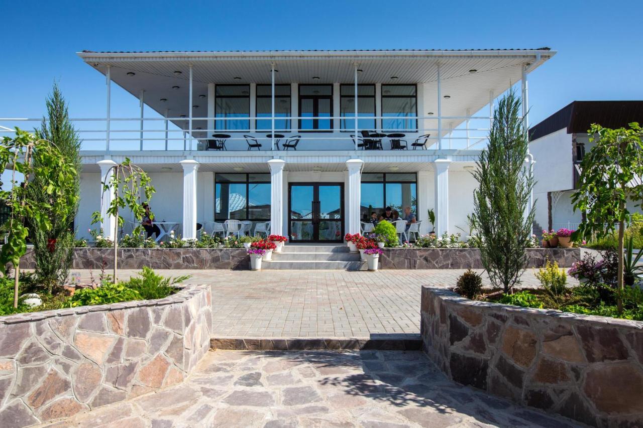 La Dolce Vita Resort Капчагай Екстериор снимка