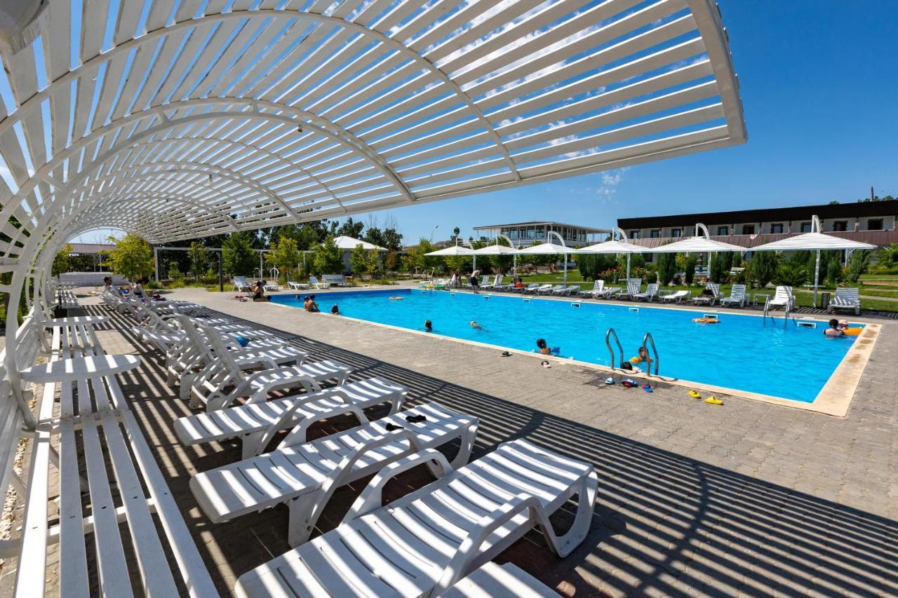 La Dolce Vita Resort Капчагай Екстериор снимка