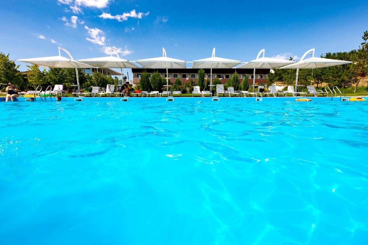 La Dolce Vita Resort Капчагай Екстериор снимка
