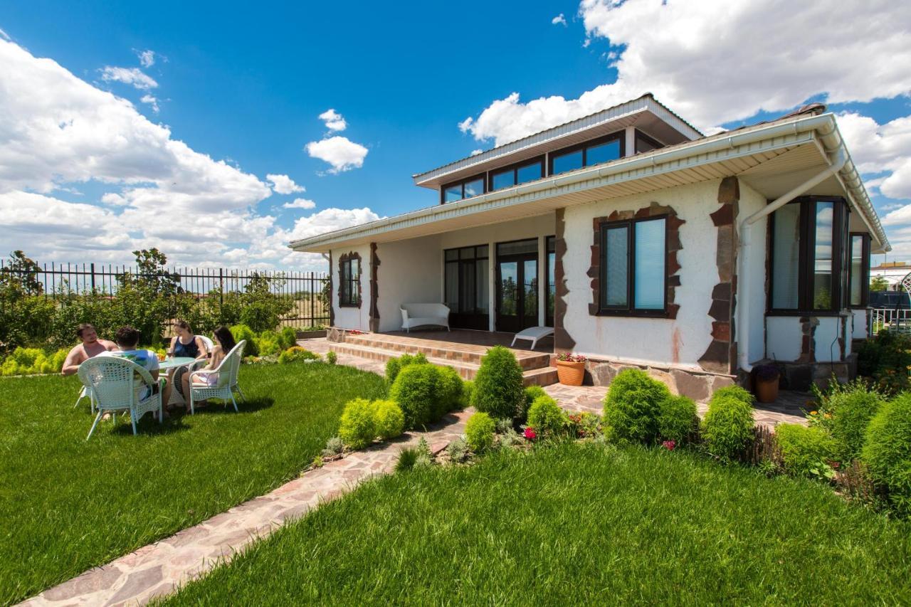 La Dolce Vita Resort Капчагай Екстериор снимка