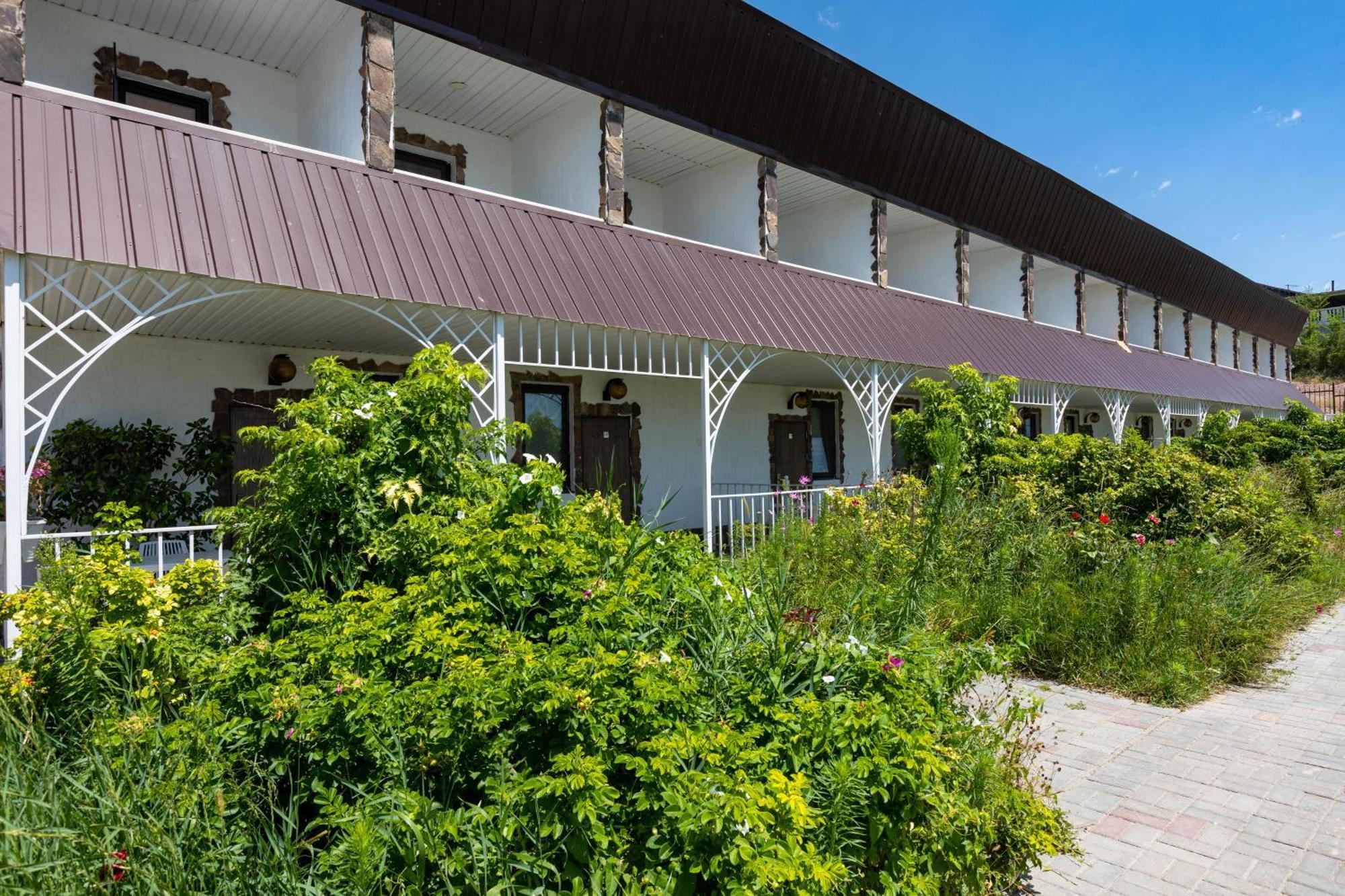 La Dolce Vita Resort Капчагай Екстериор снимка